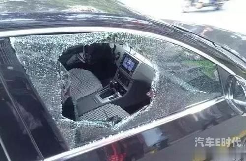 汽车门玻璃如何打碎的（车门玻璃怎么打开图解）