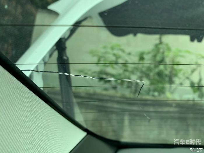 汽车玻璃裂缝多久可以补（汽车玻璃裂缝不处理会继续扩大吗）
